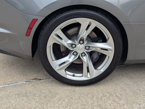 Used 2021 Chevrolet Camaro SS RWD image 3
