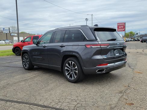 Used 2022 Jeep Grand Cherokee Overland AWD/4WD image 3