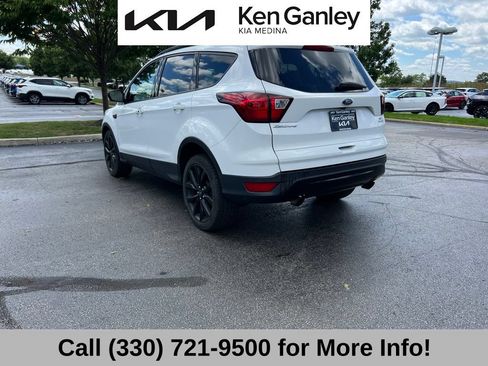 Used 2019 Ford Escape SE FWD image 13