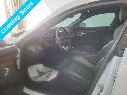 Used 2023 Audi e-tron GT Premium Plus image 7