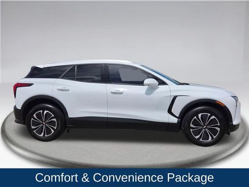 Used 2024 Chevrolet Blazer EV LT AWD/4WD image 9