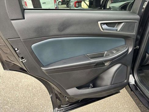 Used 2022 Ford Edge SEL w/ Sport Appearance Package image 18