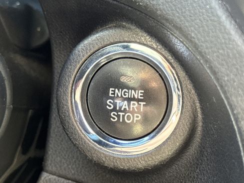 Used 2019 Subaru Ascent Premium image 18