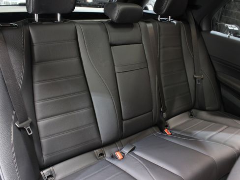 Used 2025 Mercedes-Benz GLE 580 4MATIC w/ Driver Assistance Package image 44