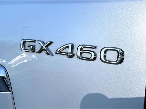 Used 2016 Lexus GX 460 Luxury image 10