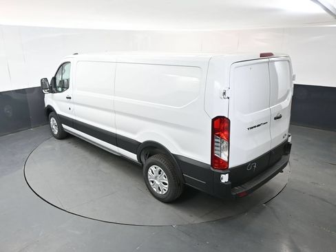 New 2026 Ford Transit 250 Low Roof RWD image 19