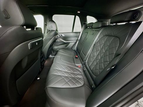 Used 2025 BMW X5 xDrive40i image 32