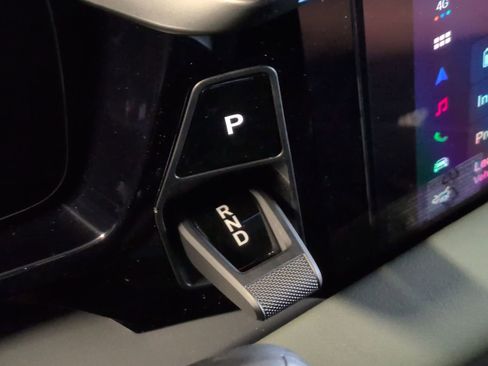 New 2026 Porsche Macan Electric image 21