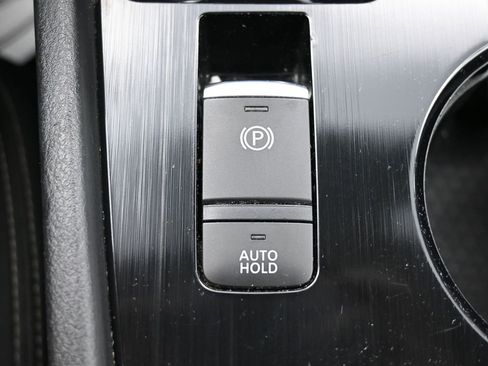 Used 2023 Nissan Rogue SV image 20