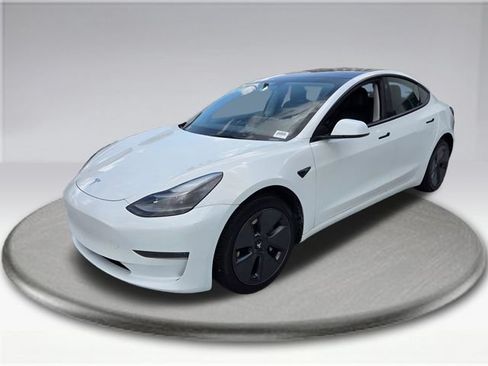 Used 2023 Tesla Model 3 Standard Range RWD image 16