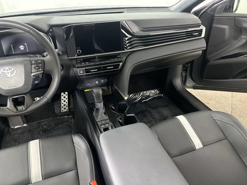 Used 2026 Toyota Camry SE FWD image 21