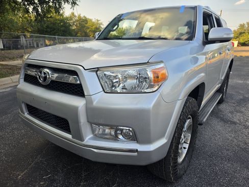 Used 2010 Toyota 4Runner SR5 RWD image 3