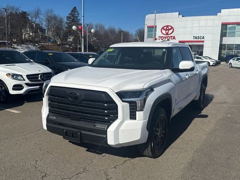 Used 2024 Toyota Tundra SR5 w/ SR5 Convenience Package image 3
