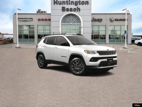 New 2026 Jeep Compass Latitude image 11
