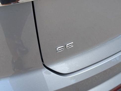 New 2026 Volkswagen Atlas Cross Sport SE FWD image 15