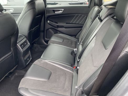 Used 2022 Ford Edge ST image 24