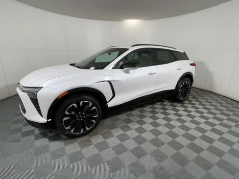 New 2025 Chevrolet Blazer EV RS image 5