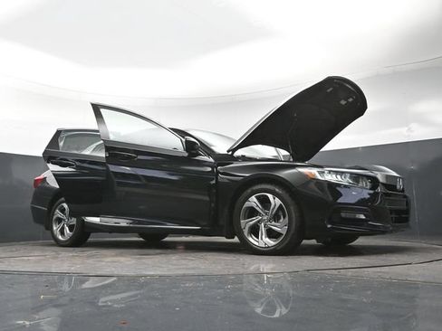 Used 2018 Honda Accord EX image 34