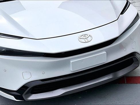 Used 2026 Toyota Prius XLE w/ Protection Package #3 (TMS) FWD image 31