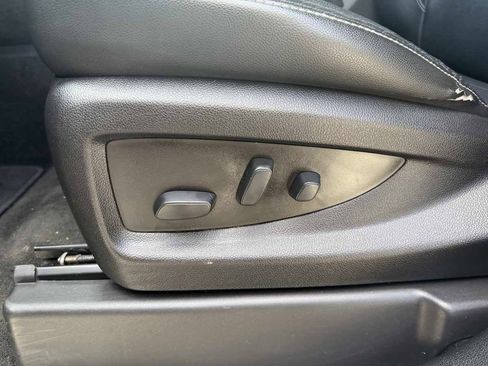 Used 2018 Chevrolet Suburban LT AWD/4WD image 12