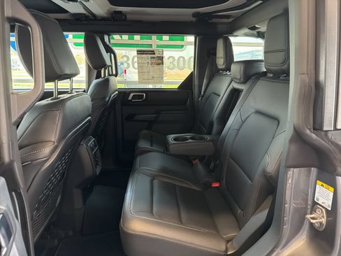 Used 2025 Ford Bronco Badlands AWD/4WD image 14