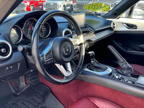 Used 2020 MAZDA MX-5 Miata 100th Anniversary image 8
