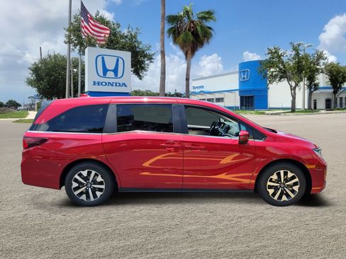 New 2026 Honda Odyssey EX-L image 4