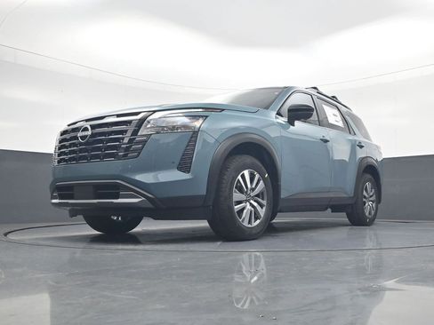 New 2026 Nissan Pathfinder SL AWD/4WD image 11
