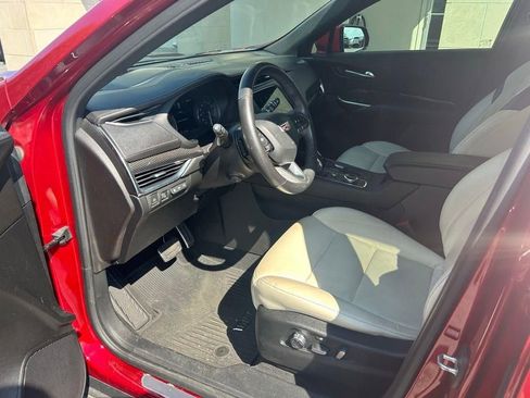 Used 2021 Cadillac XT4 Sport image 9