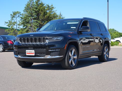 Used 2022 Jeep Grand Cherokee L Limited AWD/4WD image 7