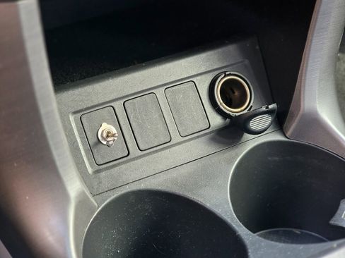 Used 2006 Toyota RAV4 2WD image 36