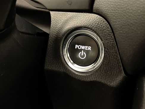 Used 2025 Toyota RAV4 XLE AWD/4WD image 35