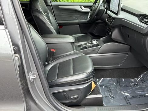 Certified 2024 Ford Escape Platinum AWD/4WD image 15
