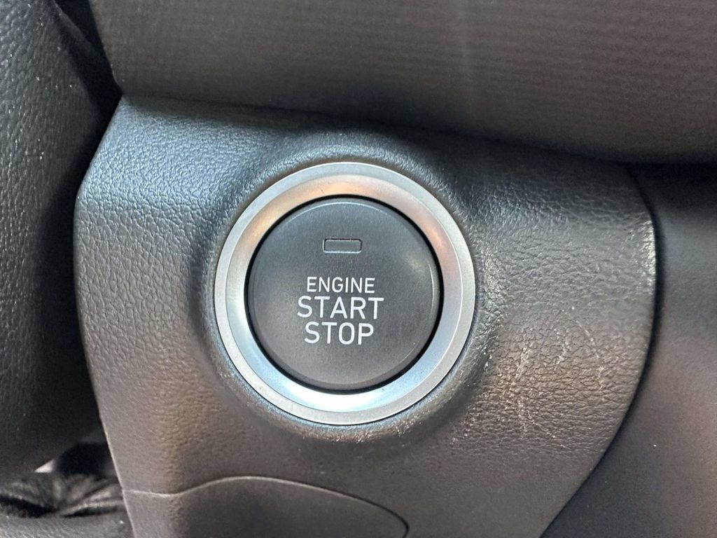 Certified 2023 Hyundai Kona SEL AWD/4WD image 25