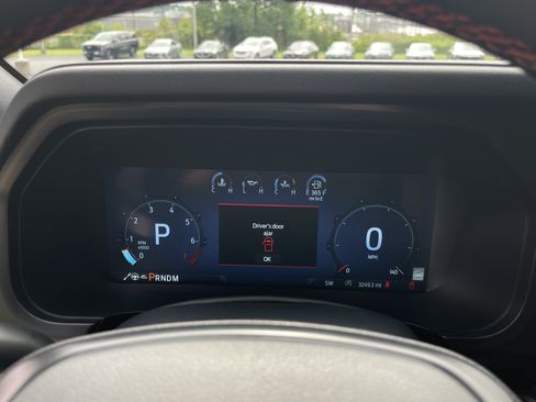 Used 2025 Ford F150 Raptor AWD/4WD image 30