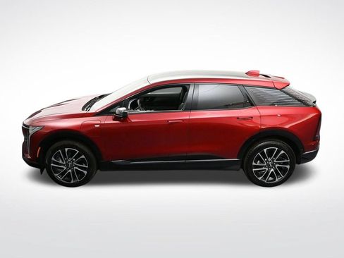 Certified 2025 Cadillac Optiq Sport 1 AWD/4WD image 17