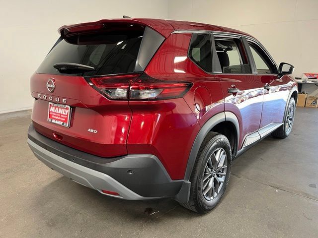 Used 2023 Nissan Rogue S AWD/4WD image 3