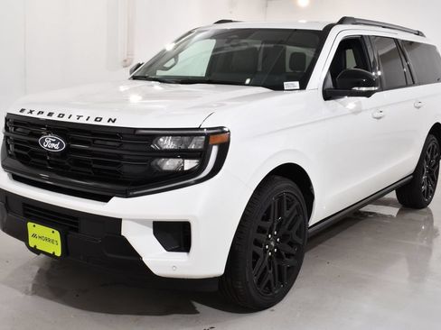 New 2027 Ford Expedition Max Platinum w/ Stealth Performance Package AWD/4WD image 2