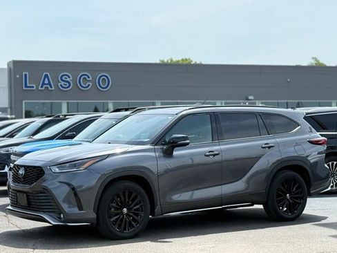 Used 2025 Toyota Highlander XSE AWD/4WD image 1