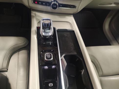 Used 2022 Volvo XC60 B6 Inscription w/ Advanced Package AWD/4WD image 6
