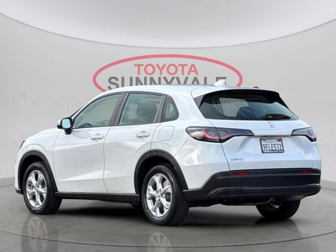 Used 2023 Honda HR-V LX image 7