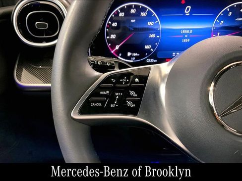 Used 2026 Mercedes-Benz GLC 300 4MATIC image 24