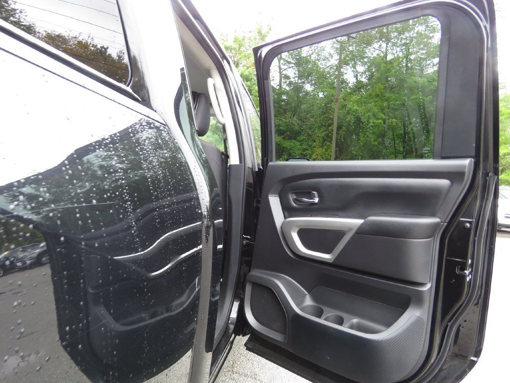 Used 2021 Nissan Titan SV w/ SV Convenience Package AWD/4WD image 15