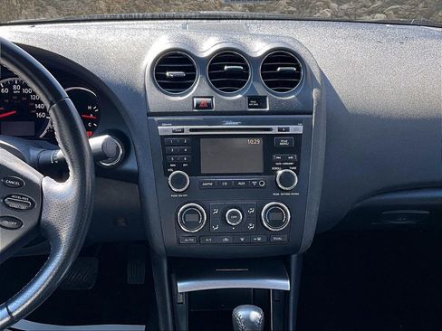 Used 2011 Nissan Altima 2.5 S w/ 2.5S Premium Pkg image 6