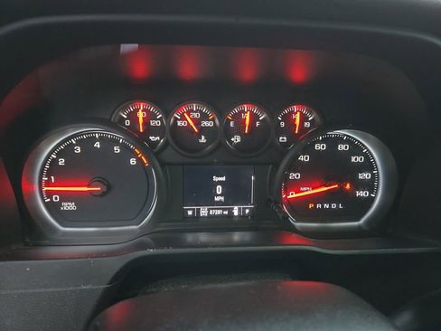 Used 2019 Chevrolet Silverado 1500 Custom w/ Custom Value Package image 16