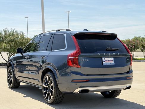 Used 2018 Volvo XC90 T6 Momentum w/ Convenience Package AWD/4WD image 4