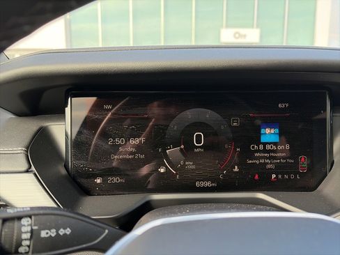 Used 2025 GMC Acadia Elevation image 20