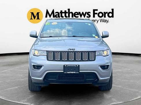 Used 2019 Jeep Cherokee Limited AWD/4WD image 9