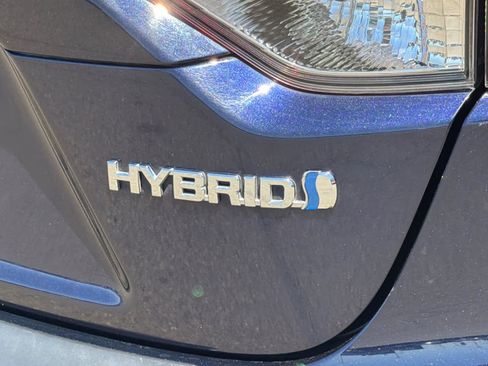 Used 2022 Toyota Corolla LE FWD image 30