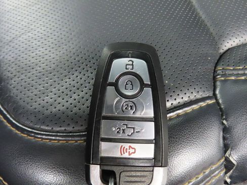 Used 2024 Ford F250 Platinum AWD/4WD image 60